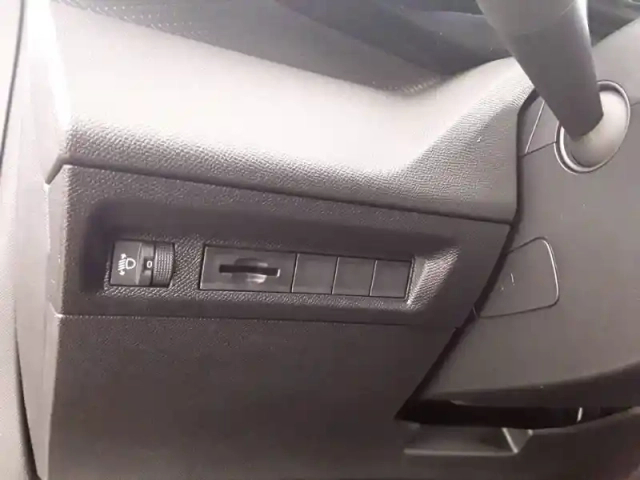 Peugeot 308 hybrid 145 e-dcs6 — photo 43