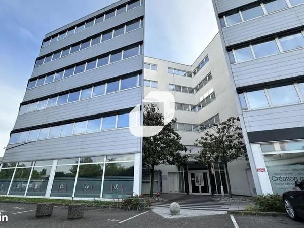 Bureau 425 m²
