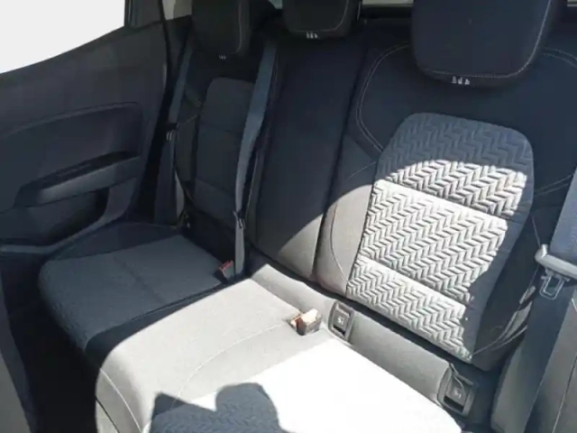 Renault Clio 1.0 tce 90ch evolution — photo 12