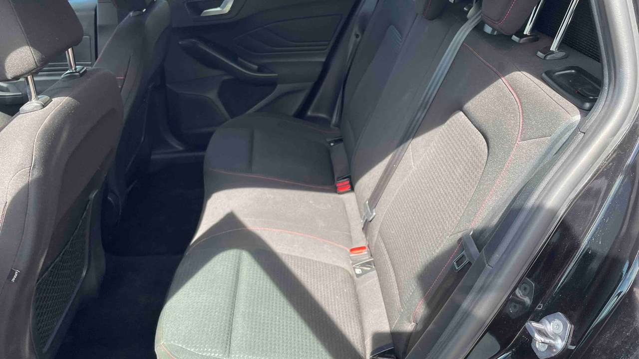Ford Focus SW 1.0 EcoBoost 155 S&amp;S mHEV Powershift — photo 21