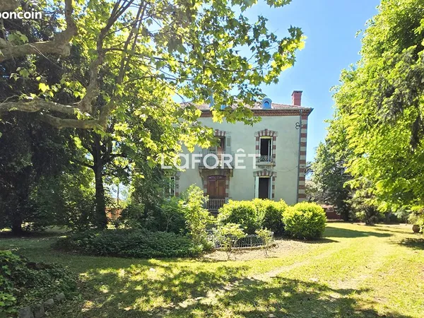 Propriété 10 pièces 275 m²
