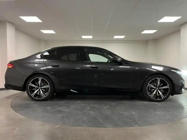 Bmw Serie 5 série 5 530e 299ch m sport xdrive — photo 3
