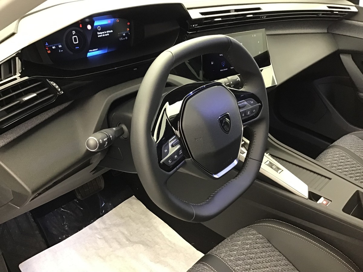 Peugeot 308 — photo 10