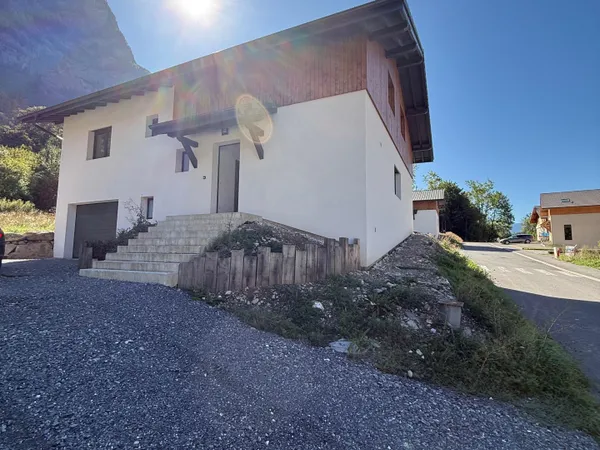 Vue sur les montagnes, environnement paisible, maison familiale