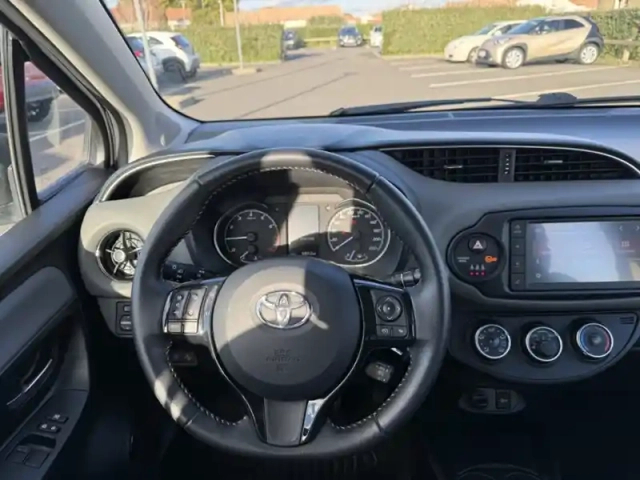Toyota Yaris 70 vvt-i france connect — photo 11