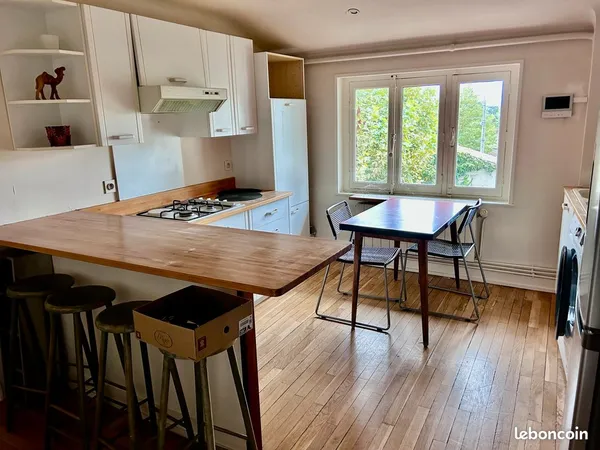 St cyr appartement meublé pres arret bus les ormes