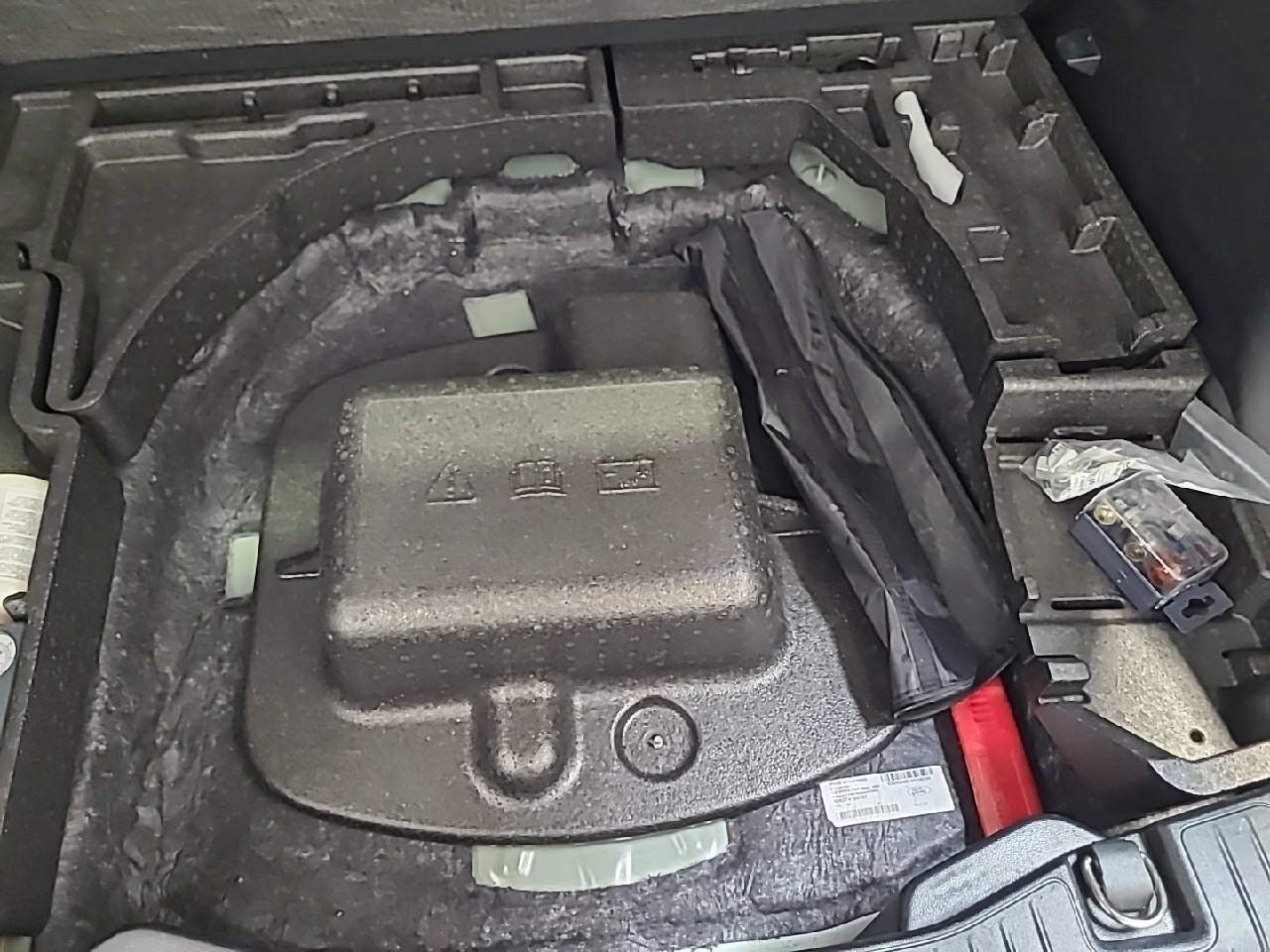 Ford Kuga 2.5 duratec 180 ch flexifuel fhev e85 powershift t — photo 25