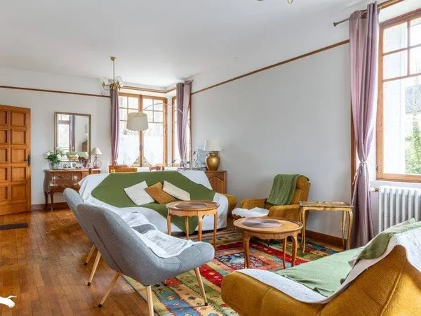 Maison 10 pièces 300 m²