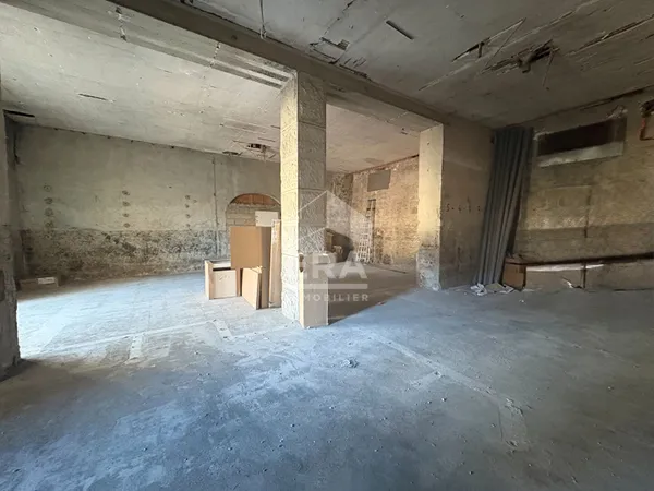 Local commercial 3 pièces 103 m²