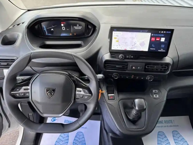 Peugeot Partner 1.5l 100ch xl 950kg pack premi — photo 12