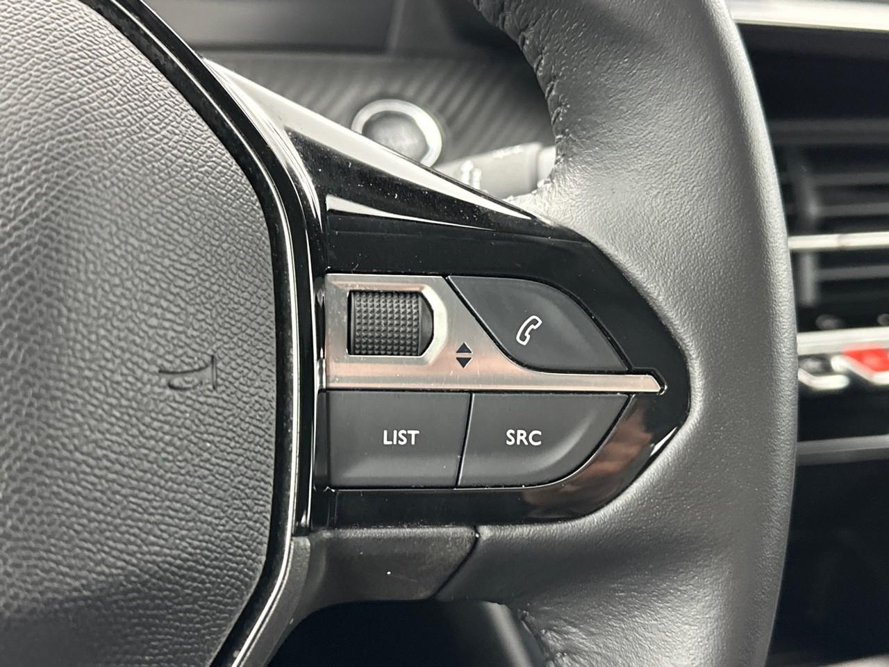 Peugeot 208 puretech 100 s&s bvm6 active — photo 19