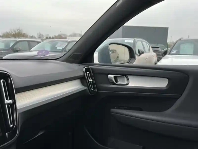 Volvo Xc40 t3 163 ch geartronic 8 — photo 29