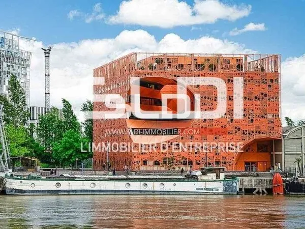 Bureaux 1980 m²