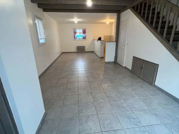 Villa F3 - 67 m² avec terrasse et jardinet - PLAISSAN