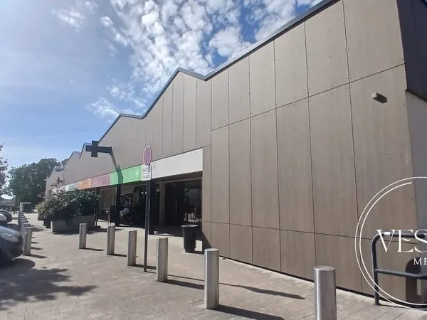 Local commercial, 2 bureaux 51 m2 - BELLENEUVE