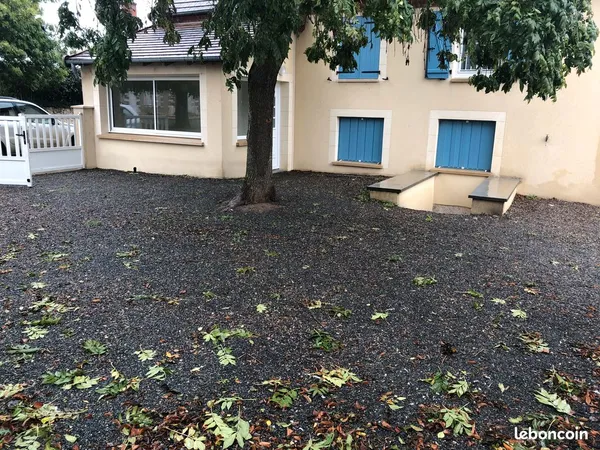 Loue maison centre bourg preuilly