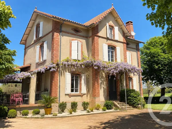 Maison 8 pièces 220 m²