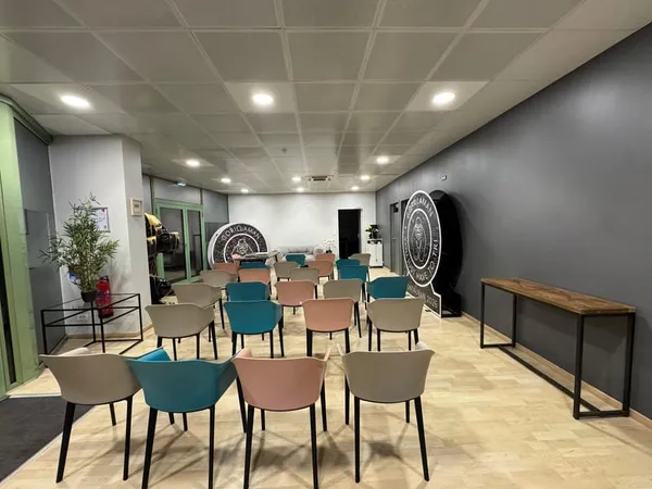Local professionnel de 220 m2