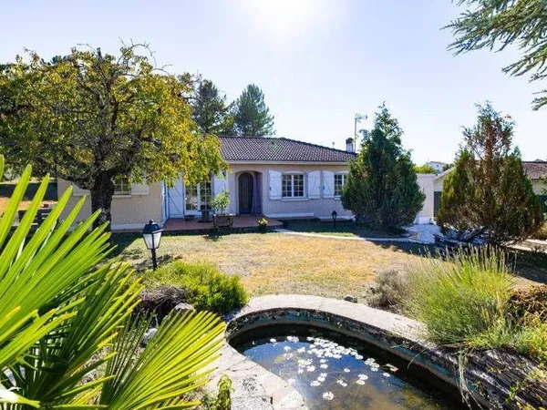 Maison de plain-pied 5 pièces 113 m²