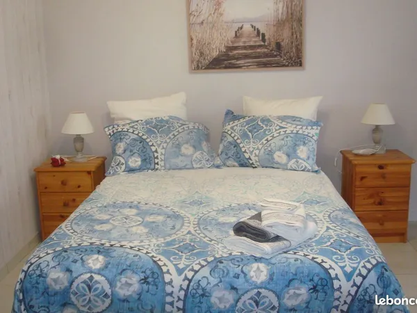Chambre meublée