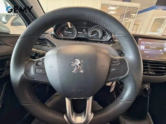 Peugeot 208 1.2 puretech 82ch bvm5 — photo 18