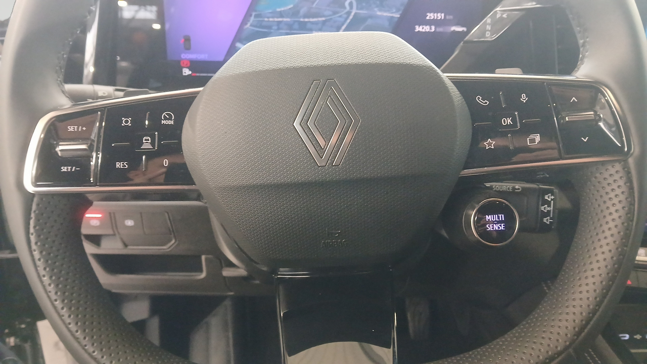 Renault Rafale E-Tech full hybrid 200 ch — photo 19