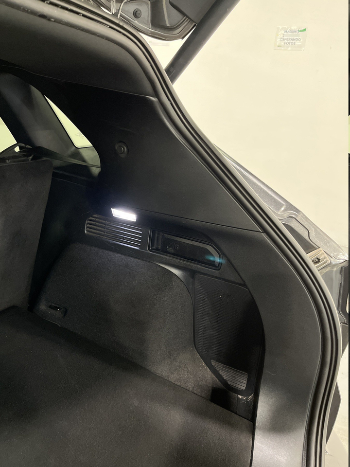 Ford Kuga — photo 64
