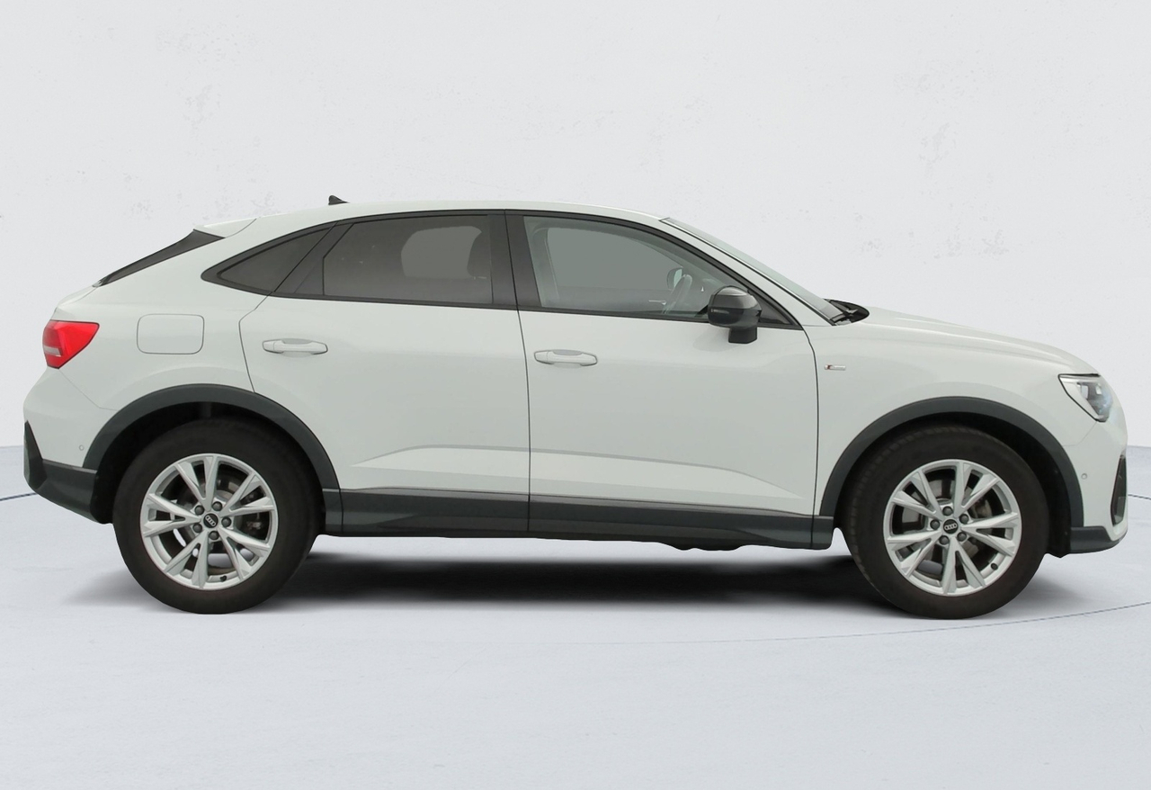 Audi Q3 Sportback — photo 6
