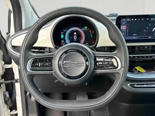 Fiat 500 e 118ch icône plus — photo 12