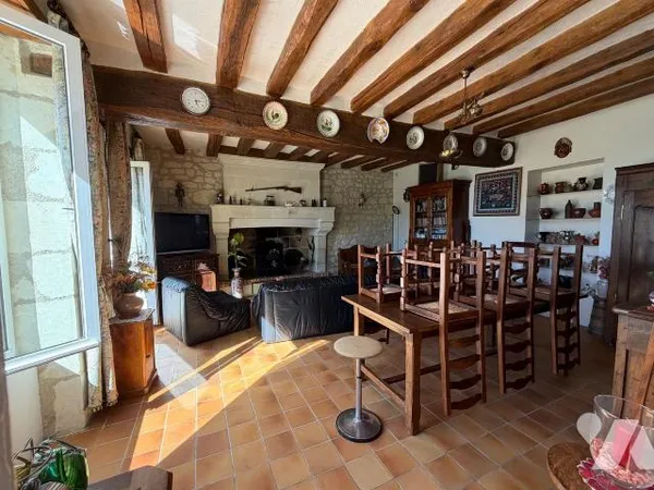 Maison 8 pièces 208 m²