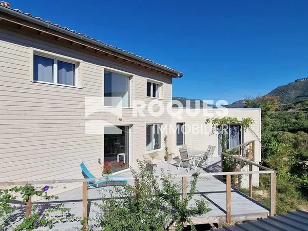 Villa 4 pièces 100 m²