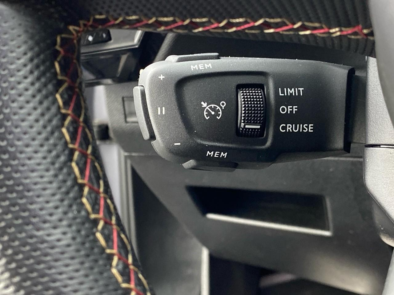 Ds Ds 7 crossback e-tense 4x4 300ch performance line + — photo 17