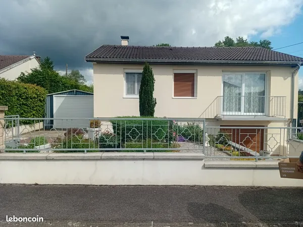 Maison de caractere 90 m2 avec piscine sur terrain de 700m2