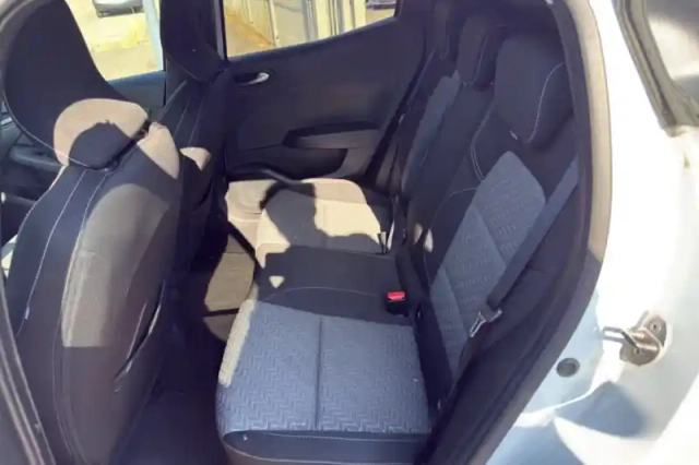 Renault Clio tce 90 — photo 11