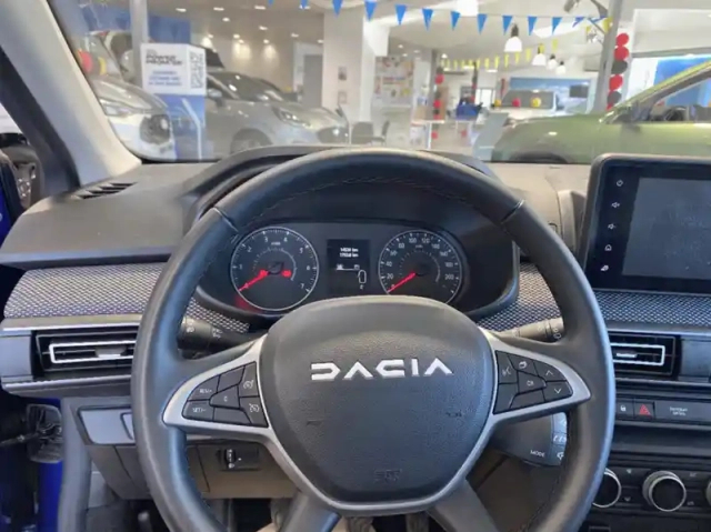 Dacia Sandero 1.0 tce 90ch journey — photo 7