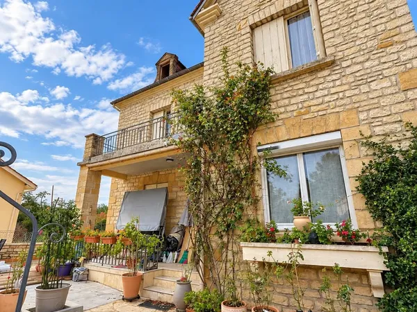 Maison 6 pièces 145 m²