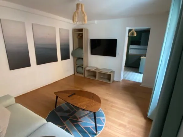 Studio meublé jardin commun avec vue mer