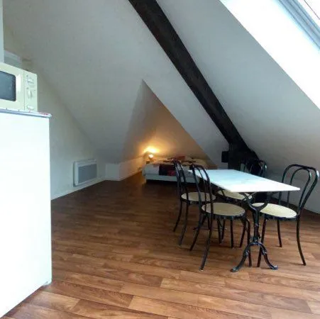 Appartement F1 centre vlle meublé