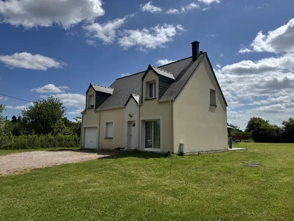 Proposée par Cazin Immobilier Située entre Vimoutiers et Gac