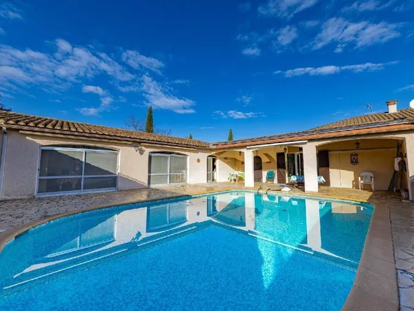 Maison 7 pièces 210 m²