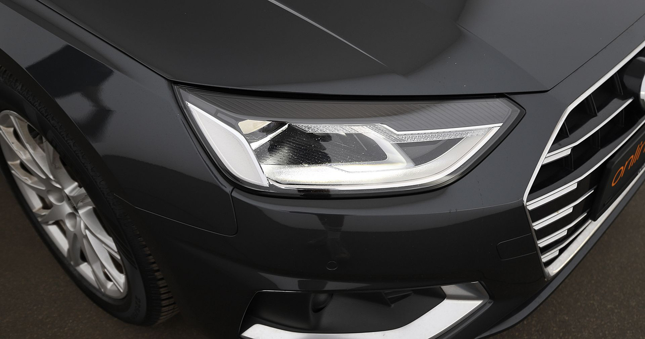Audi A4 — photo 15