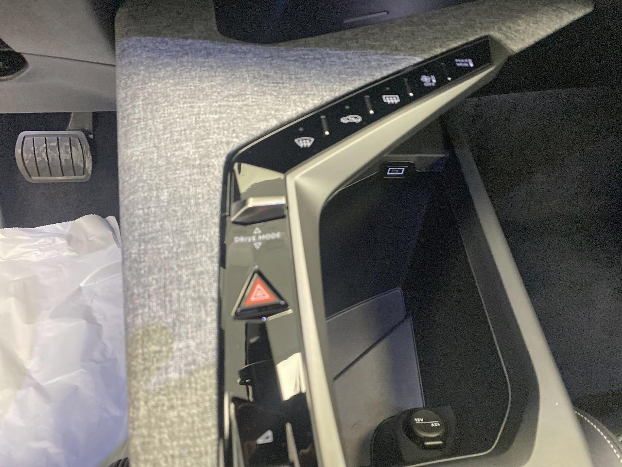 Peugeot 3008 hybrid 136 e-dcs6 allure — photo 16