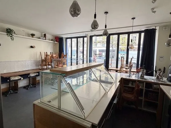 Local commercial 39 m² PARIS