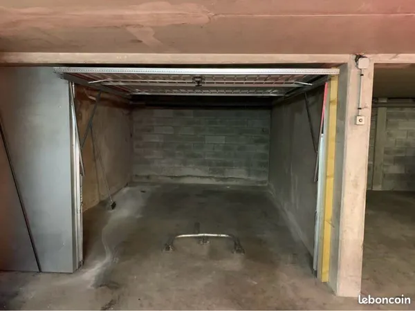 Garage sécurisé Vieux-Lille