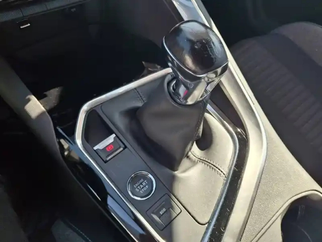 Peugeot 3008 puretech 130ch s&amp;s bvm6 — photo 23
