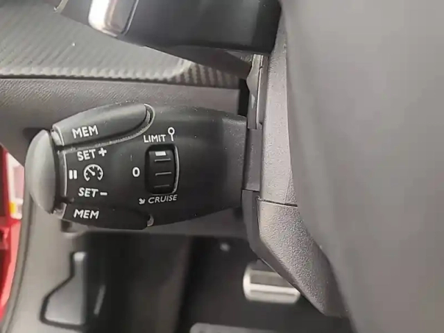 Peugeot 2008 puretech 130 s&amp;s eat8 — photo 28