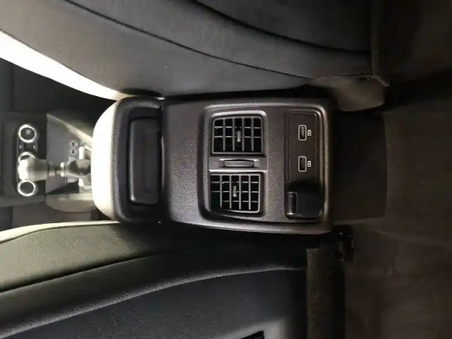 Renault Captur tce 140 - 21 — photo 31