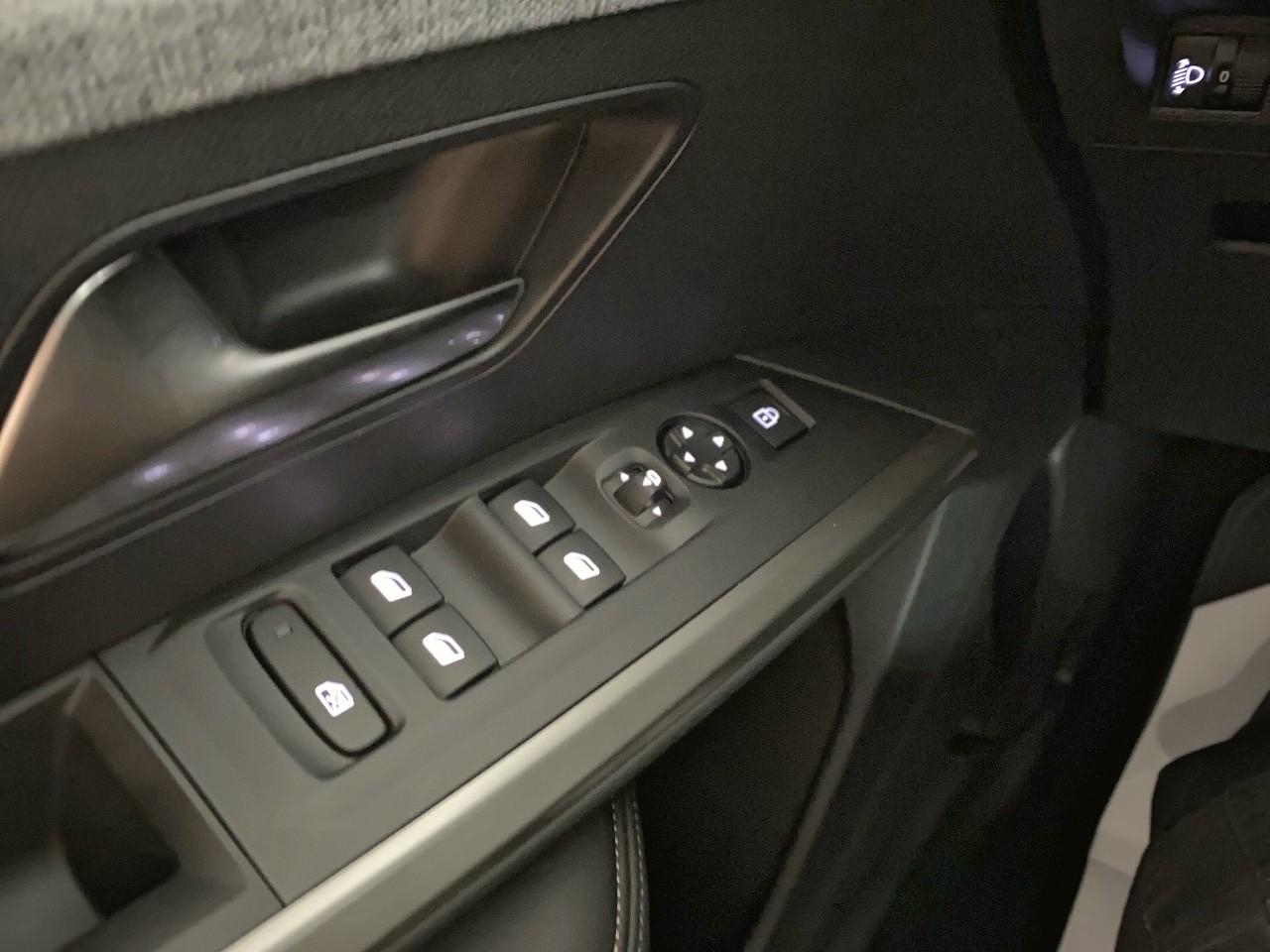 Peugeot 5008 hybrid 145 ch e-dcs6 allure — photo 20