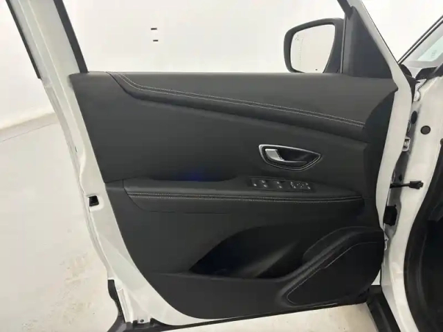 Renault Scenic blue dci 120 — photo 11