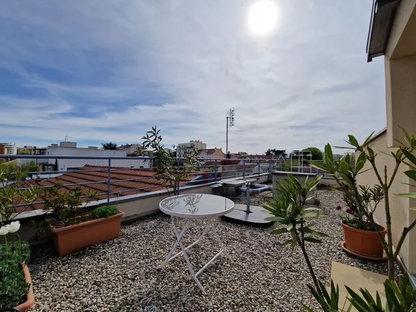 T3 DUPLEX PENTHOUSE 20 m² de terrasse